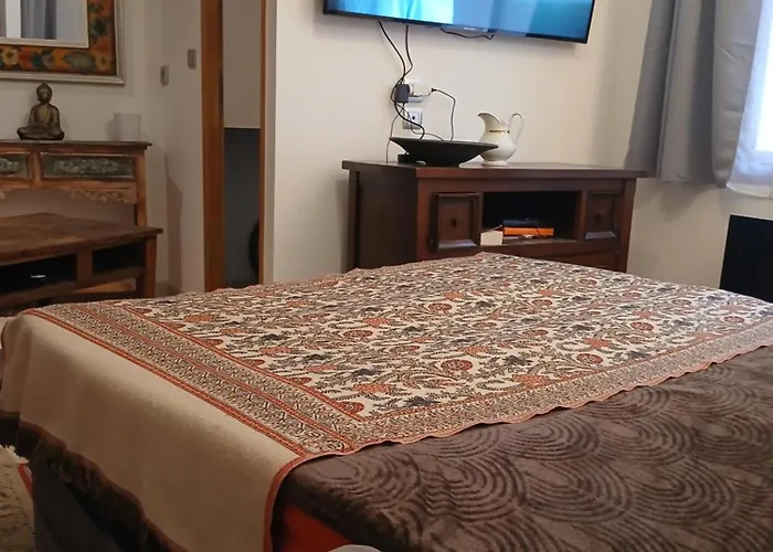 Maison De Village * Виас